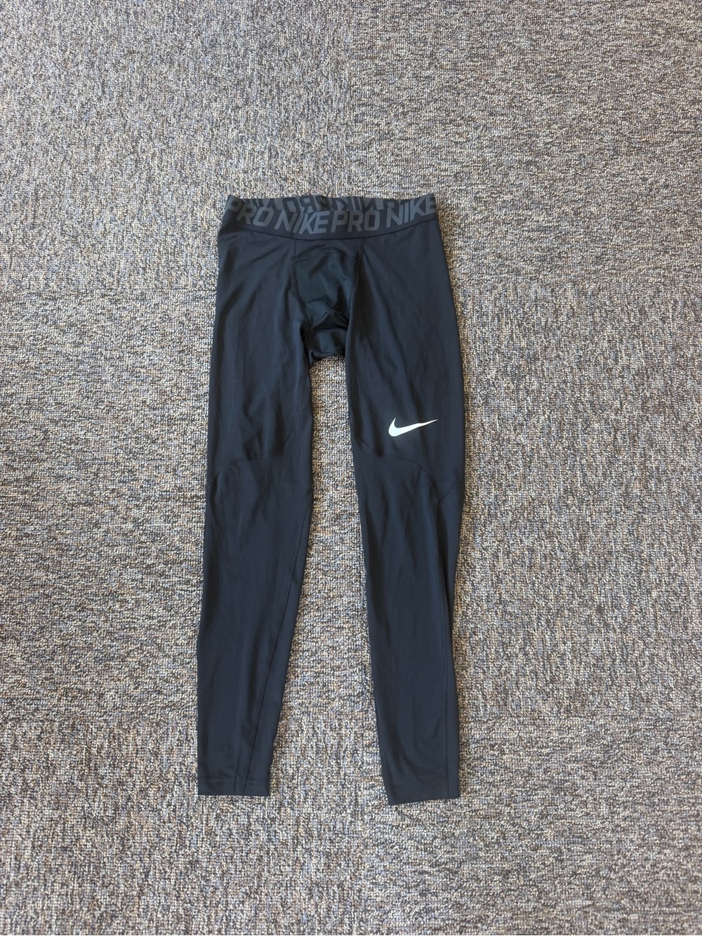 Nike Pro Men’s Compression Tights 3/4 Length Size Medium with White Swoosh - Picture 2 of 8